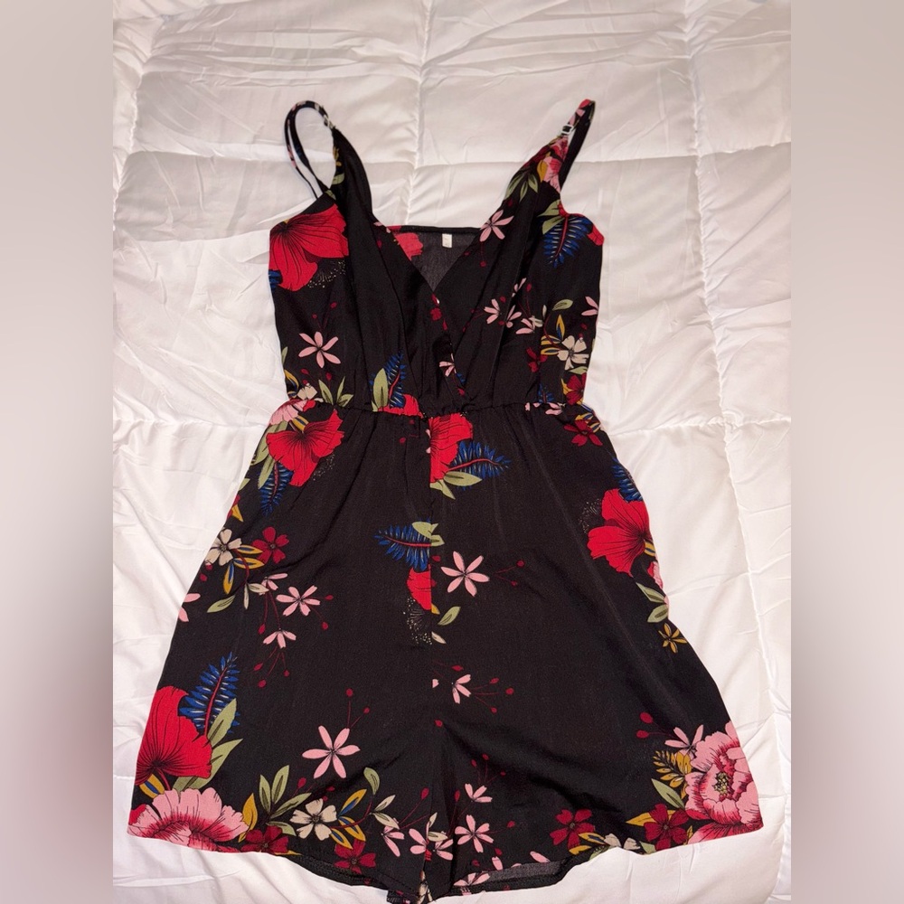 Floral Black Romper!